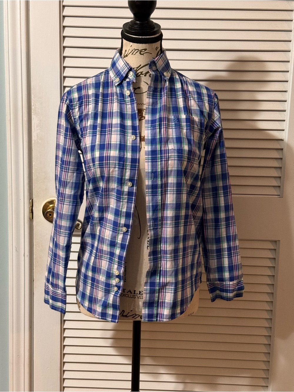 Izod Blue and White Plaid Button-Down Shirt